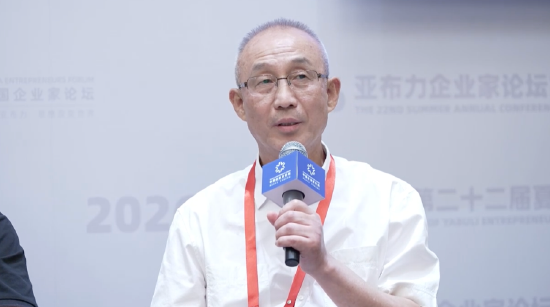 新基讯科技董事长曹强：小黄鸭	、Labubu等产品向消费级AI方向演进